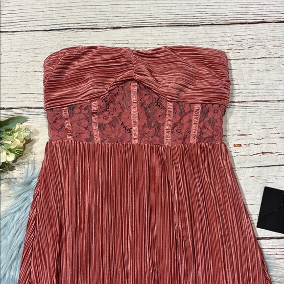 NWT Lulus Desme Rose Pink Satin Plisse Strapless Maxi Dress - Picture 8 of 8